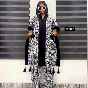 Black & White Patterned Women's Two-Piece Set